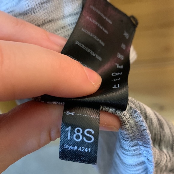 Kuhl Lea Pullover in Ash Size Small - Picture 11 of 13